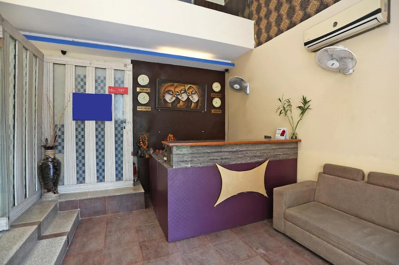 Oyo 357 Amazing Suites Gurgáon 3*,  Indie