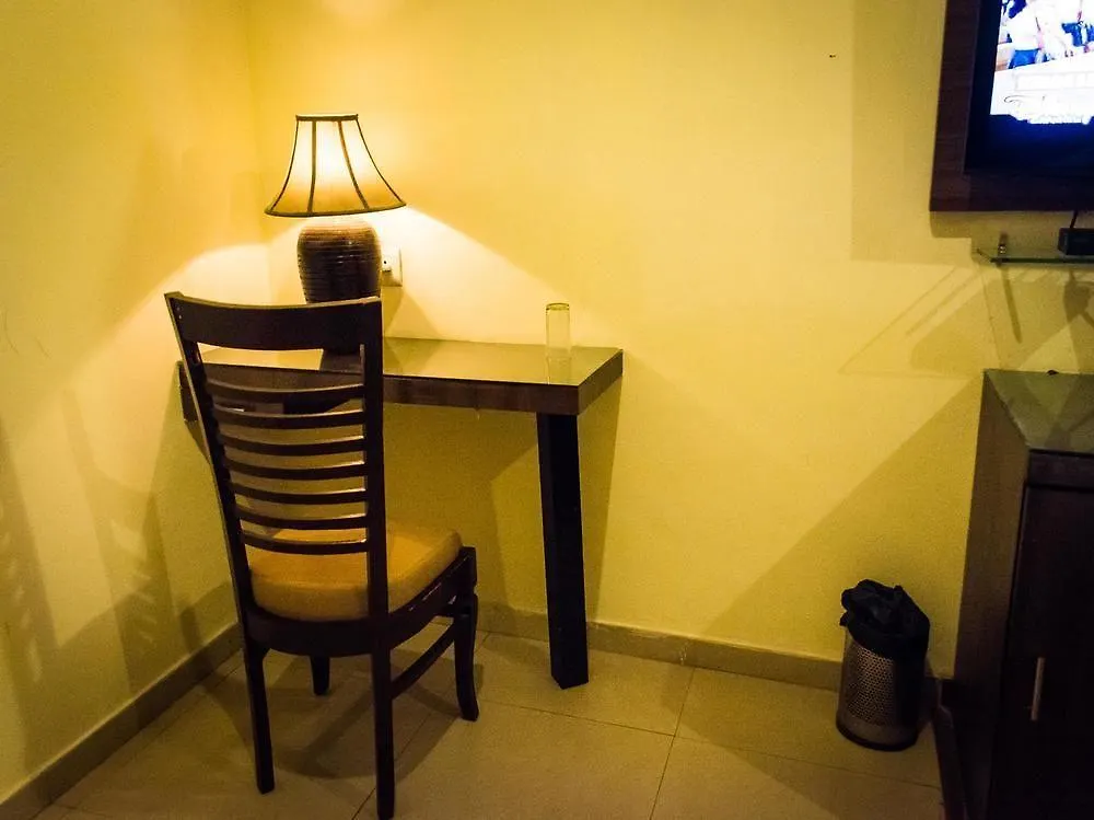 Hotel Oyo 357 Amazing Suites Gurgaon