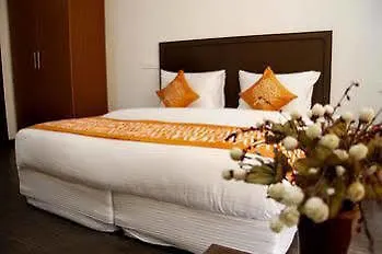 Oyo 357 Amazing Suites Gurgaon 3*,  Índia
