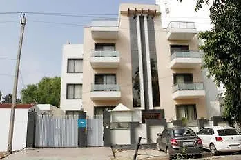 Hotel Oyo 357 Amazing Suites Gurgaon