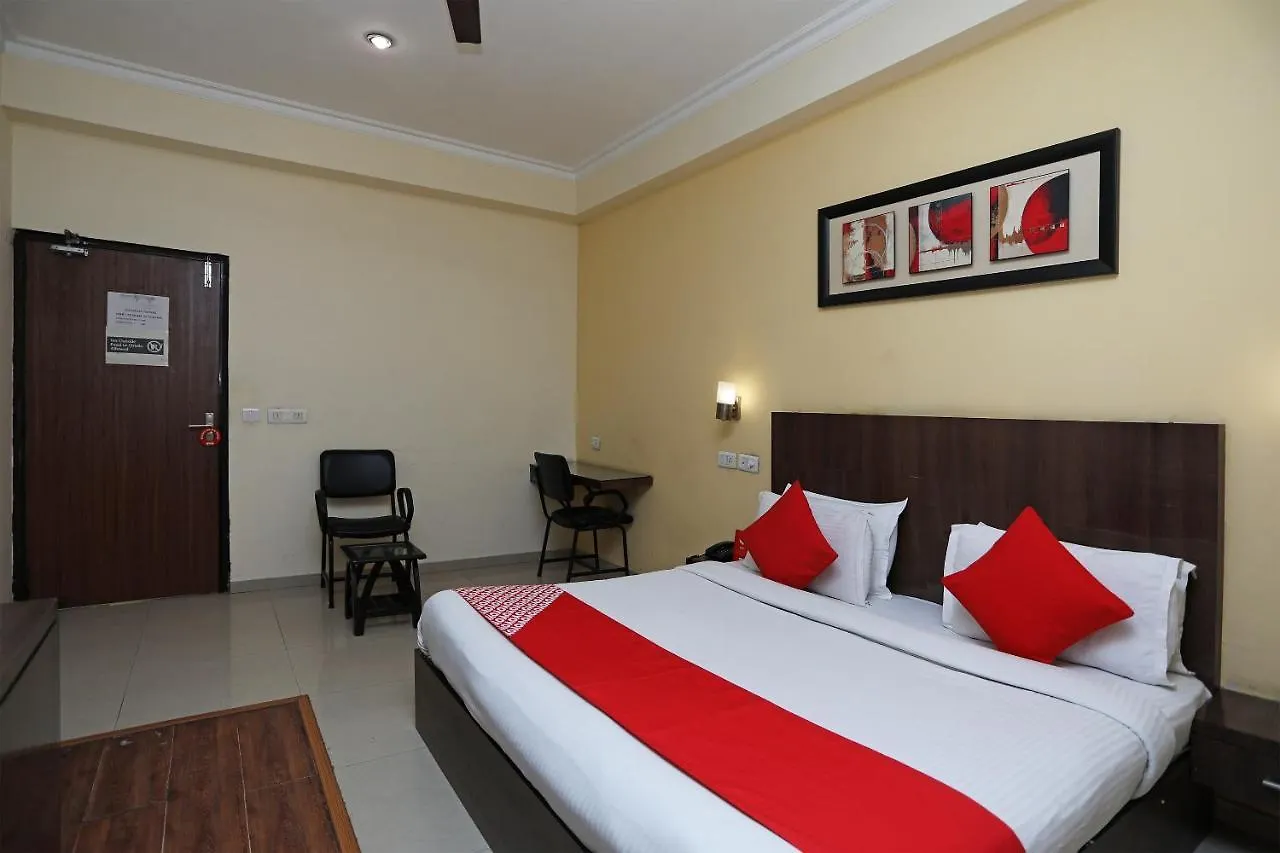 Hotel Oyo 357 Amazing Suites Gurgaon