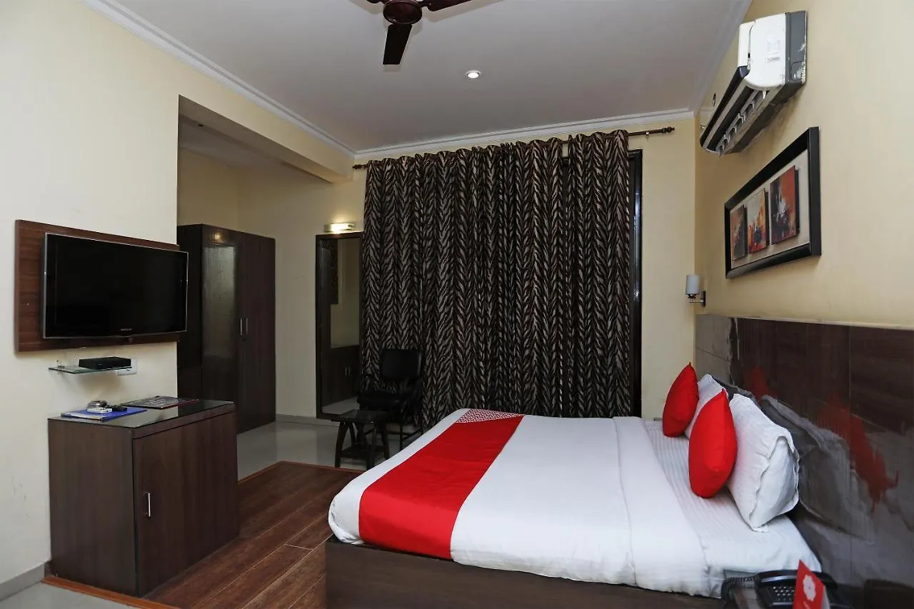 Oyo 357 Amazing Suites Gurgaon Hotel