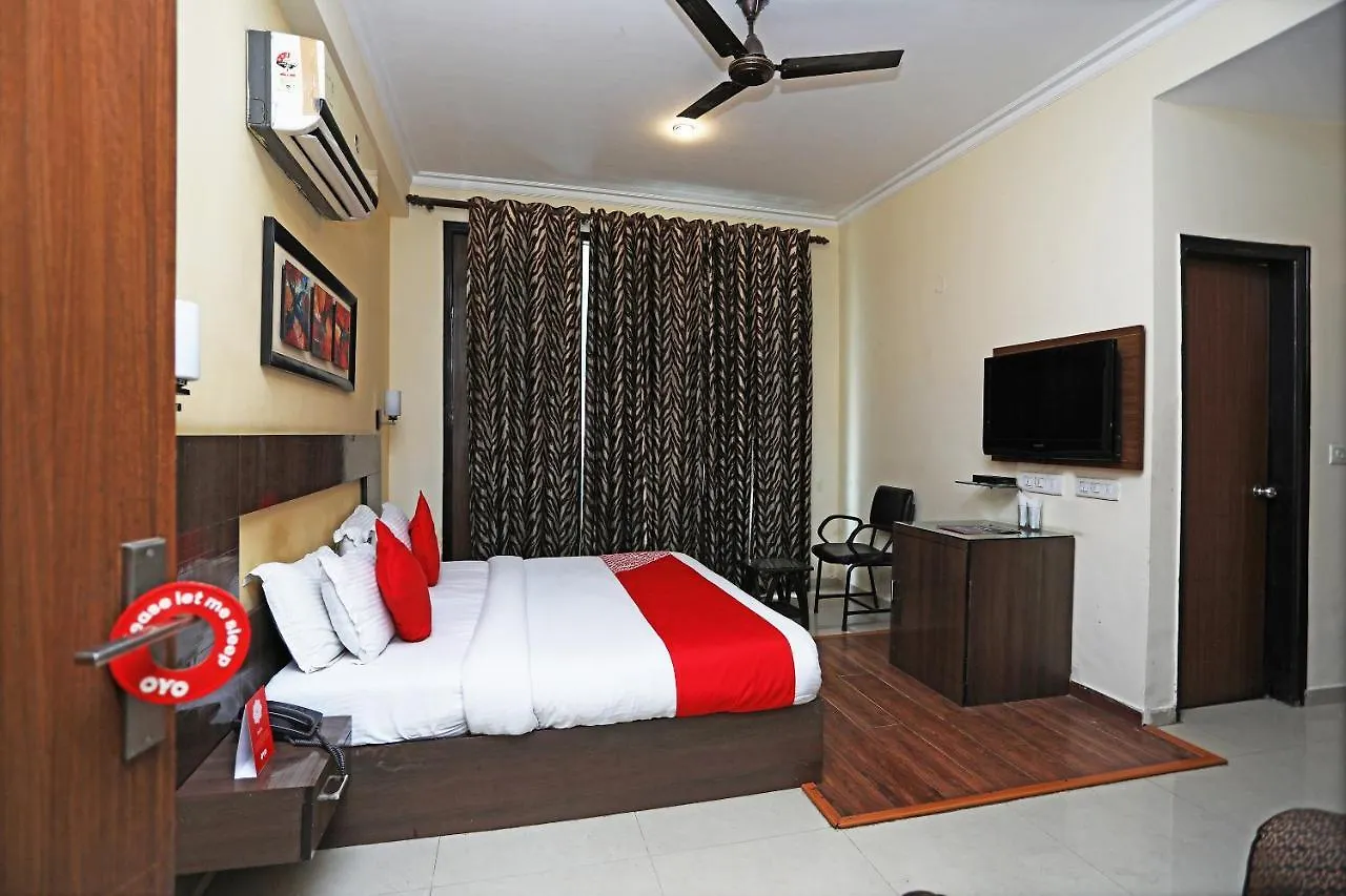 Oyo 357 Amazing Suites Gurgaon Hotel