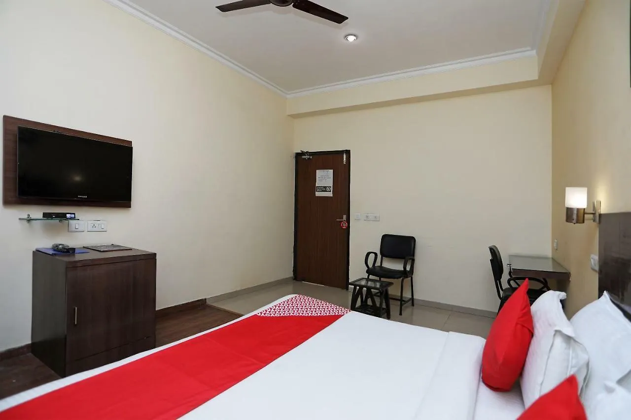 Oyo 357 Amazing Suites Gurgaon